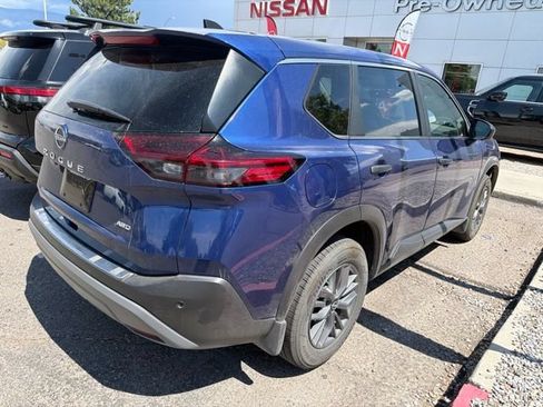 Used 2023 Nissan Rogue S AWD/4WD image 10