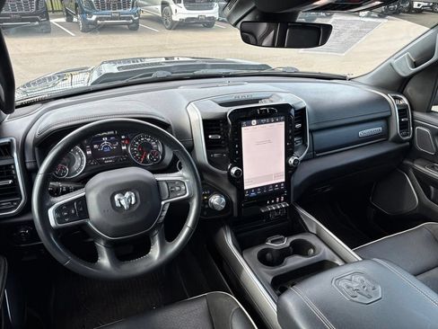 Used 2023 RAM 1500 Laramie AWD/4WD image 10