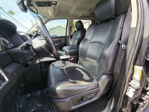 Used 2017 RAM 2500 Laramie w/ Sport Appearance Group image 13