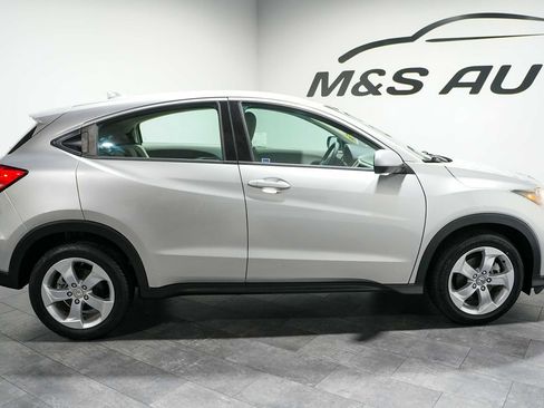 Used 2016 Honda HR-V LX image 6