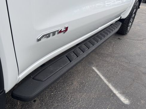 Used 2024 GMC Sierra 1500 AT4 w/ Technology Package image 38