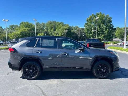Used 2025 Toyota RAV4 XSE w/ Advanced Technology Package AWD/4WD image 5
