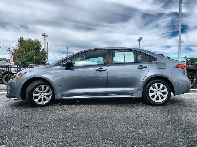Used 2026 Toyota Corolla LE FWD image 5