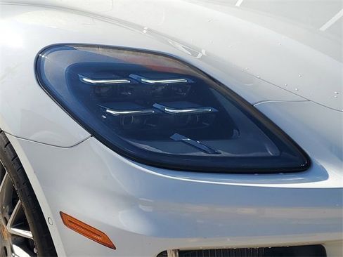 Certified 2025 Porsche Panamera image 15