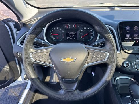 Used 2024 Chevrolet Malibu LT image 15