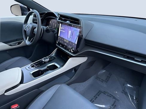 Used 2024 Lexus RZ 450e Premium w/ Accessory Package (Z1) image 12