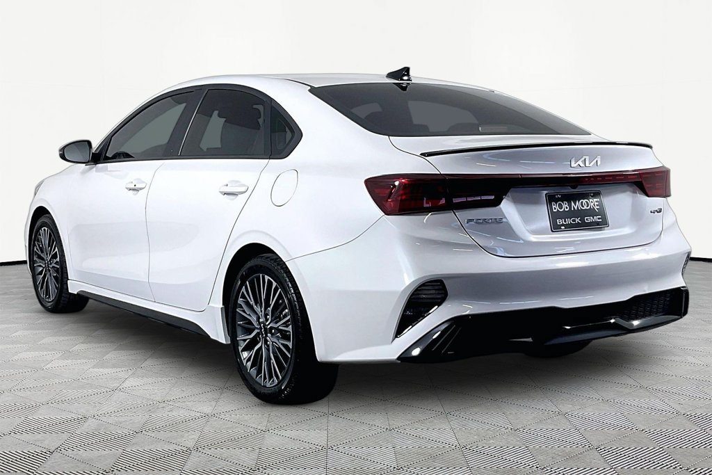 Used 2024 Kia Forte GT-Line w/ GT-Line Premium Package FWD image 4
