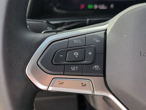 Used 2025 Volkswagen Atlas Cross Sport SE FWD image 20