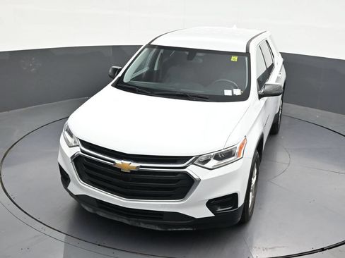 Used 2021 Chevrolet Traverse LS FWD image 23