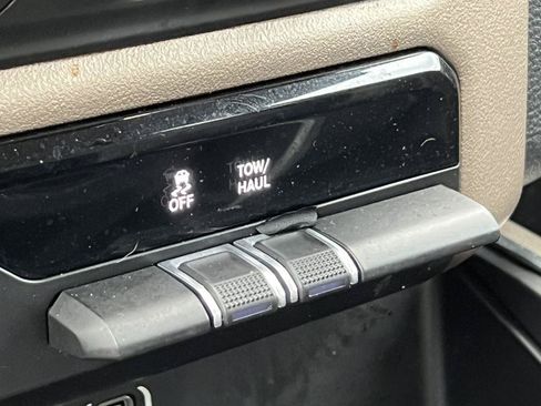 Used 2020 RAM 1500 Laramie RWD image 33