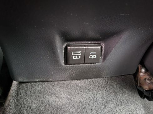 Used 2025 Toyota Camry LE FWD image 21
