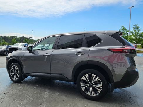 Used 2023 Nissan Rogue SV FWD image 5