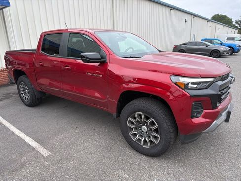Used 2026 Chevrolet Colorado Z71 w/ Technology Package AWD/4WD image 7