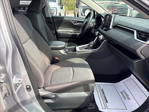 Used 2023 Toyota RAV4 XLE AWD/4WD image 7