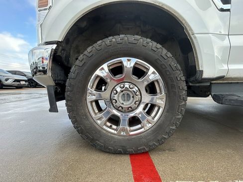 Used 2020 Ford F250 Lariat w/ Lariat Ultimate Package image 6