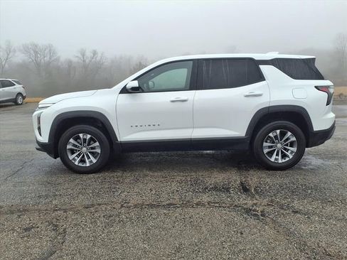 Used 2025 Chevrolet Equinox LT image 32