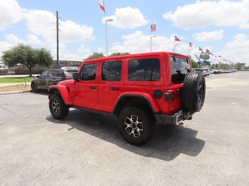 Used 2019 Jeep Wrangler Unlimited Rubicon w/ Cold Weather Group AWD/4WD image 16