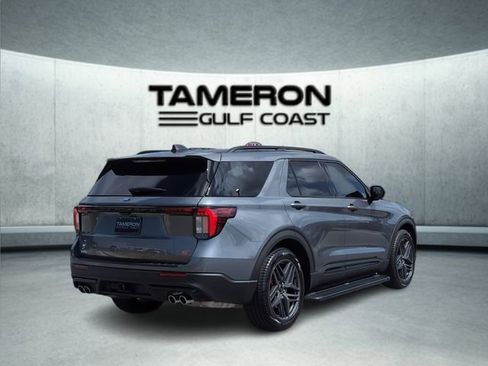 Used 2025 Ford Explorer ST RWD image 7