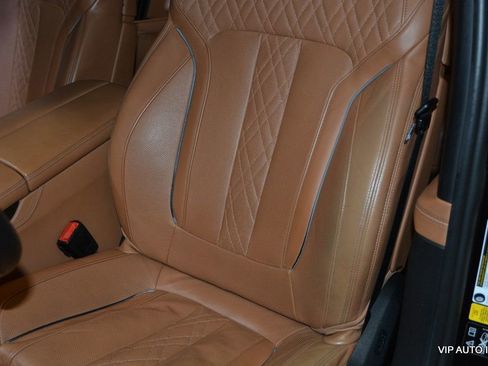 Used 2017 BMW M760i xDrive image 19