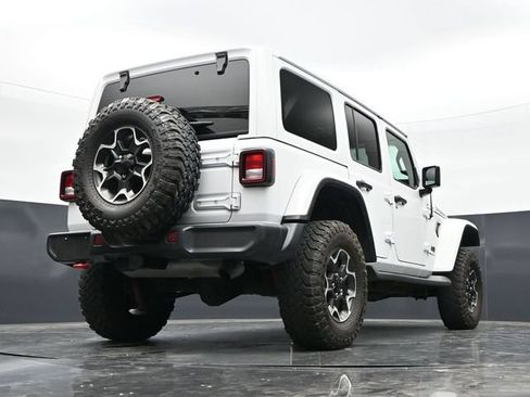 Used 2023 Jeep Wrangler Unlimited Rubicon w/ Cold Weather Group AWD/4WD image 37