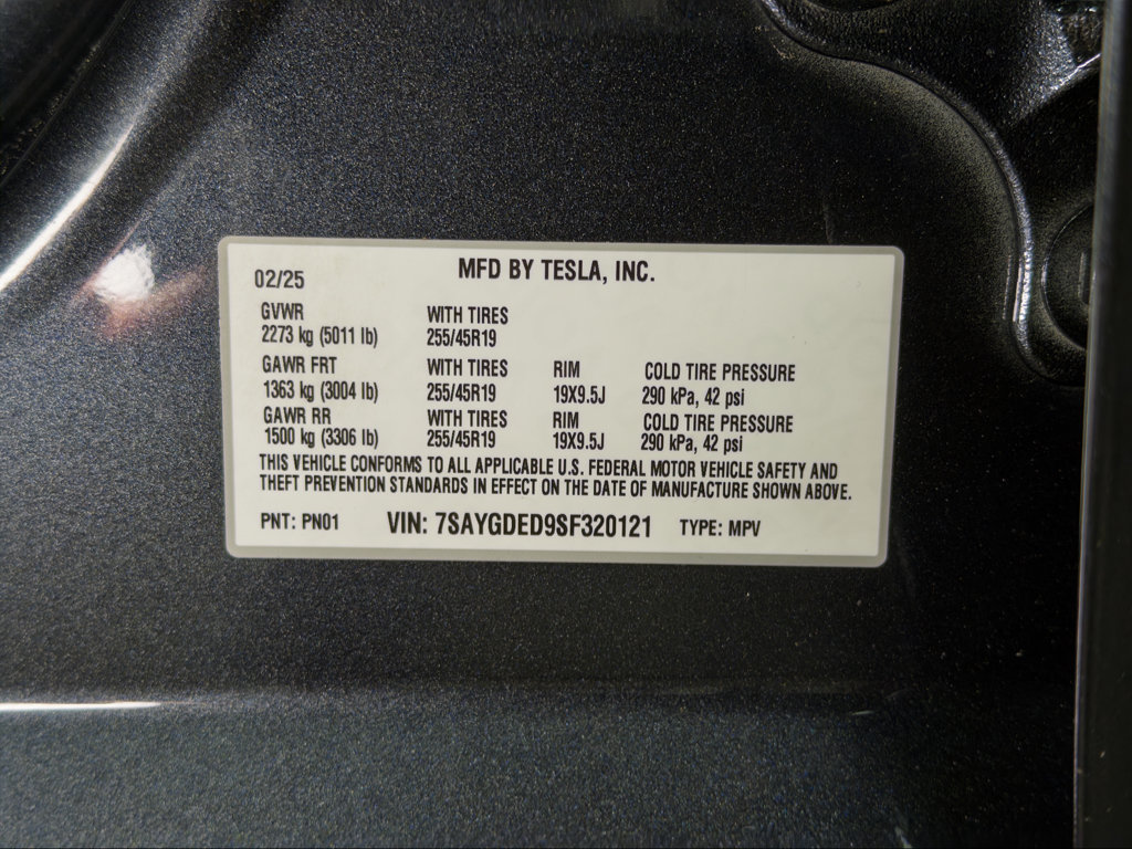 Used 2025 Tesla Model Y Long Range RWD image 28