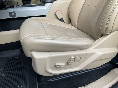 Used 2017 Ford F250 Lariat w/ Lariat Ultimate Package image 32