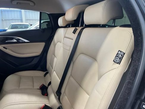 Used 2018 INFINITI QX30 Premium w/ Navigation Package AWD/4WD image 18