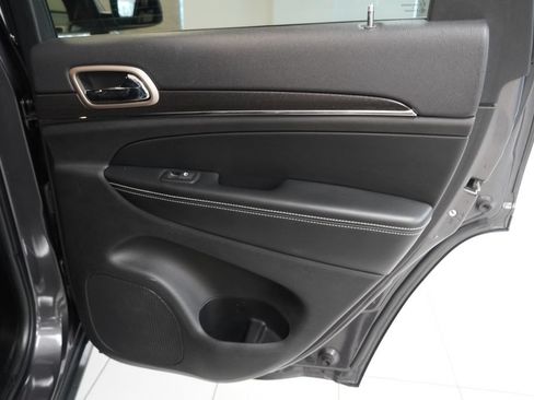 Used 2016 Jeep Grand Cherokee Limited AWD/4WD image 32