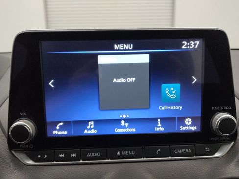 Used 2024 Nissan Sentra SV FWD image 25