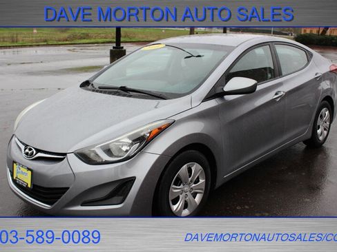 Used 2016 Hyundai Elantra SE image 2