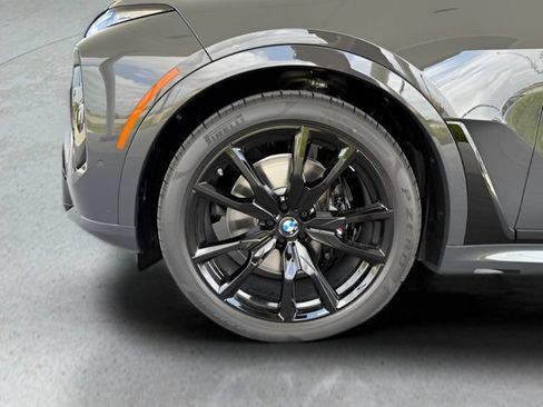 Certified 2026 BMW X7 xDrive40i w/ M Sport Package AWD/4WD image 18