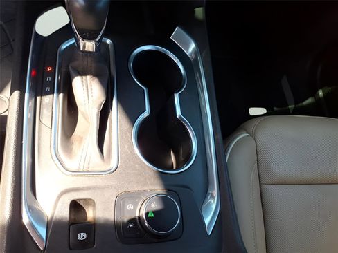 Used 2022 Chevrolet Traverse Premier w/ LPO, Floor Liner Package image 24