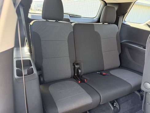 Used 2021 Chevrolet Traverse LT AWD/4WD image 24