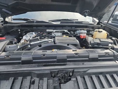 Used 2022 Chevrolet Silverado 2500 High Country AWD/4WD image 23
