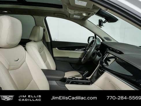 Used 2023 Cadillac XT6 Premium Luxury w/ Technology Package image 25
