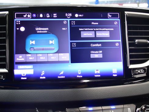 Used 2025 Chrysler Pacifica Select FWD image 27