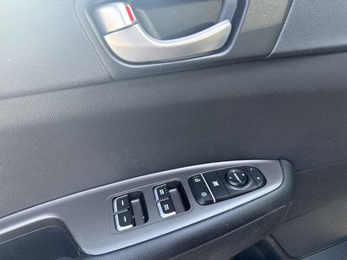 Used 2019 Kia Optima S w/ S Panoramic Sunroof Package image 15