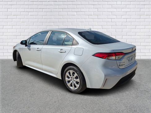 Used 2024 Toyota Corolla LE image 3