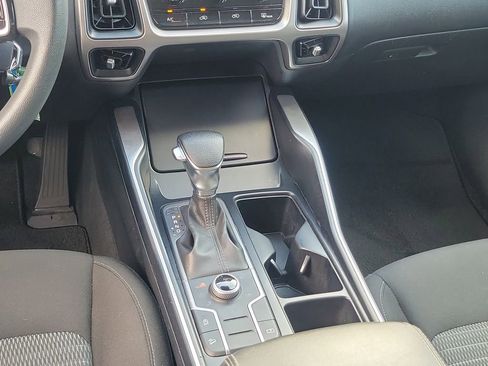 Used 2022 Kia Sorento LX image 23