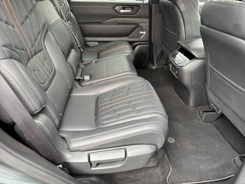 Used 2025 Nissan Armada PRO-4X w/ Pro-4X Premium Package AWD/4WD image 26