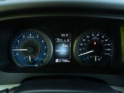 Used 2020 Toyota Sienna L image 23