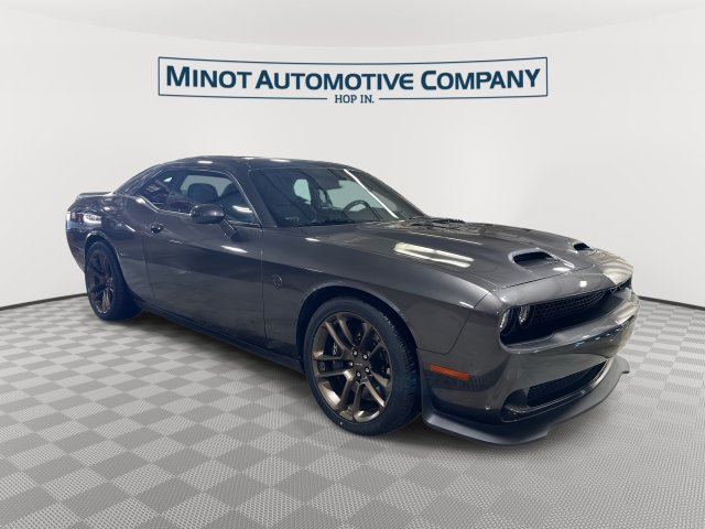 Used 2022 Dodge Challenger SRT Hellcat RWD image 1