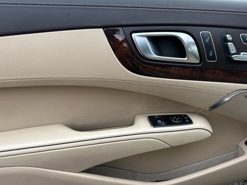 Used 2015 Mercedes-Benz SL 63 AMG image 10