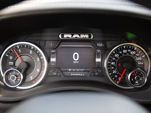 Used 2024 RAM 2500 Laramie AWD/4WD image 13