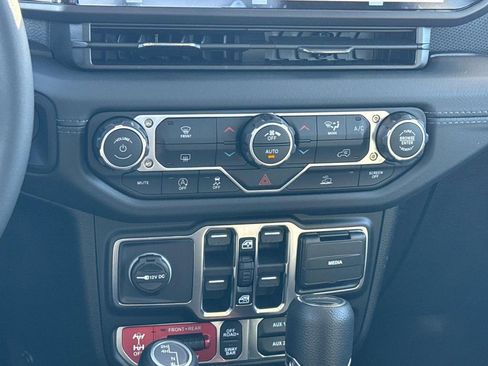 New 2026 Jeep Gladiator Rubicon w/ Steel Power Dome Hood Package image 19