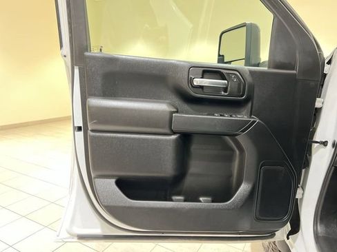 Used 2023 GMC Sierra 3500 Pro w/ Convenience Package image 18