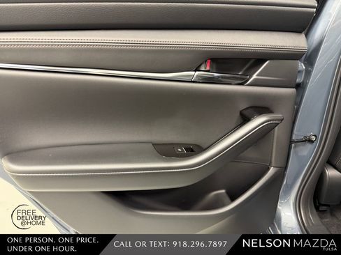 New 2026 MAZDA MAZDA3 Hatchback w/Premium Plus Pkg image 37