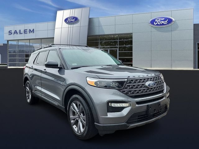 Certified 2022 Ford Explorer XLT w/ Equipment Group 202A AWD/4WD image 1