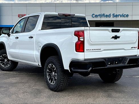 New 2026 Chevrolet Silverado 1500 ZR2 image 3