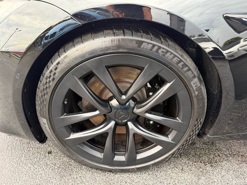 Used 2022 Tesla Model S AWD/4WD image 38